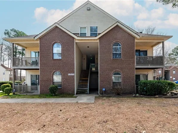 611 Mary Robert Ln #202, Newport News, VA 23608