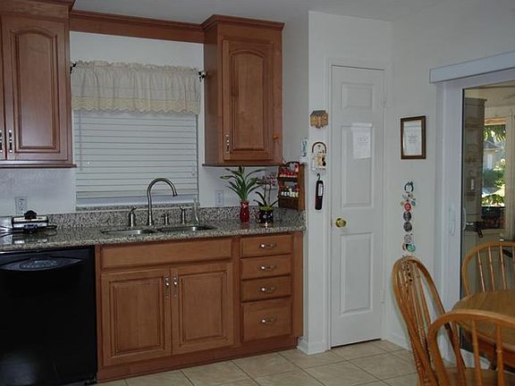 5th image of 8105 Tom Sawyer Dr