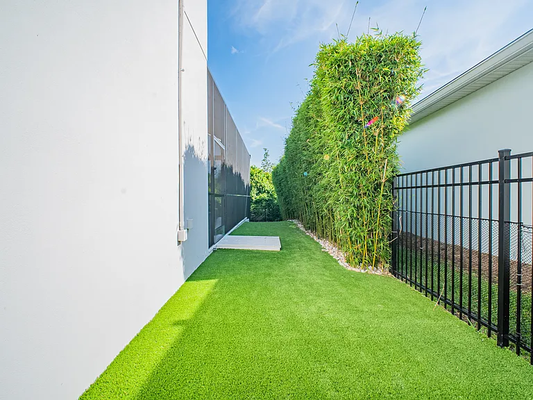 6953 Broglie St — Photo 30
