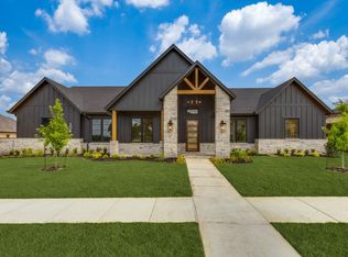 308 Meadowlands Dr, Denton, TX 76210