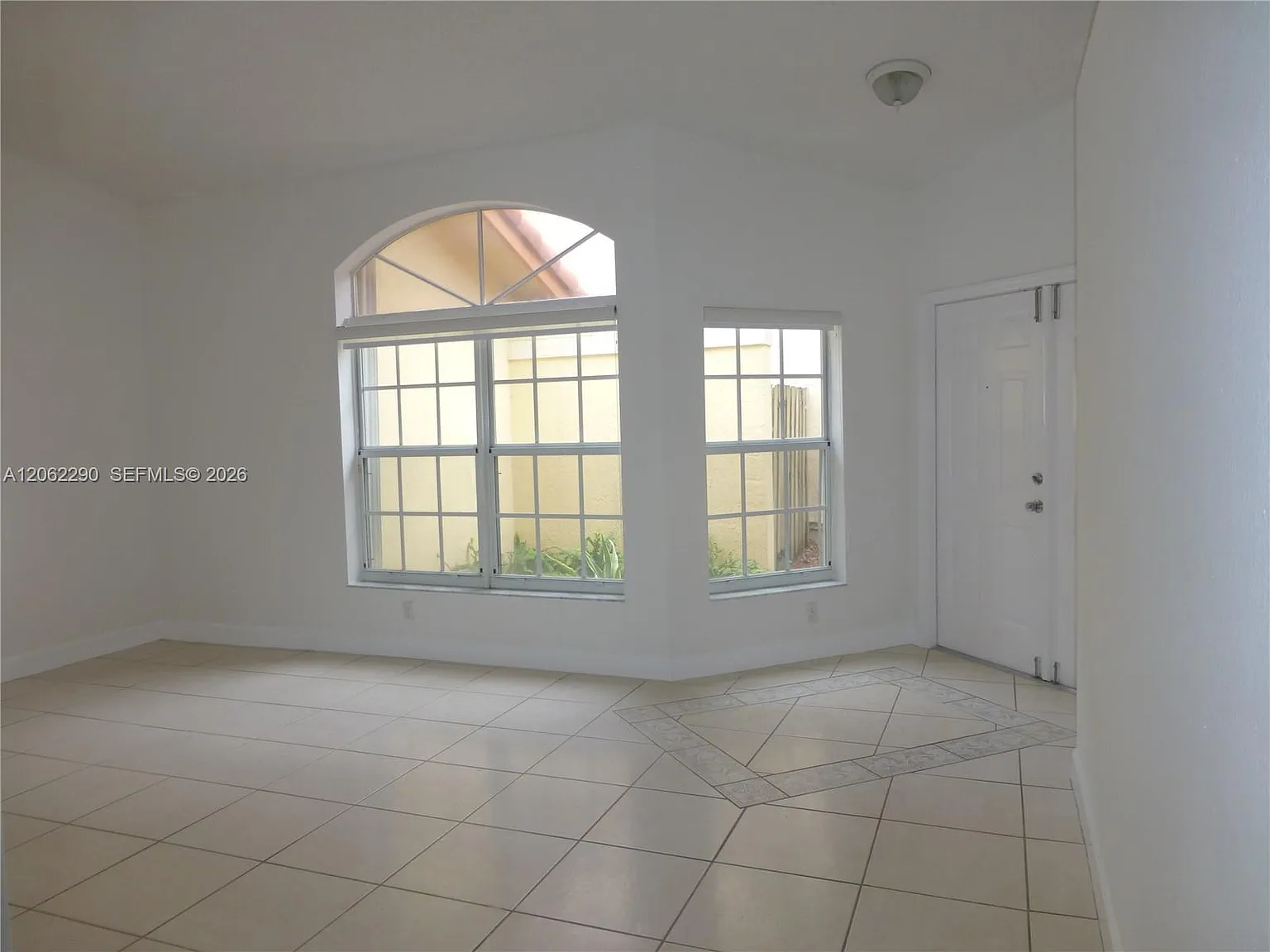 Doral Isles Cayman — Photo 4