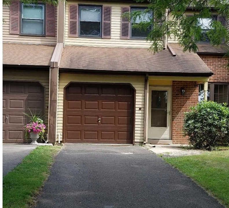 1st image of 125 Parkview Way