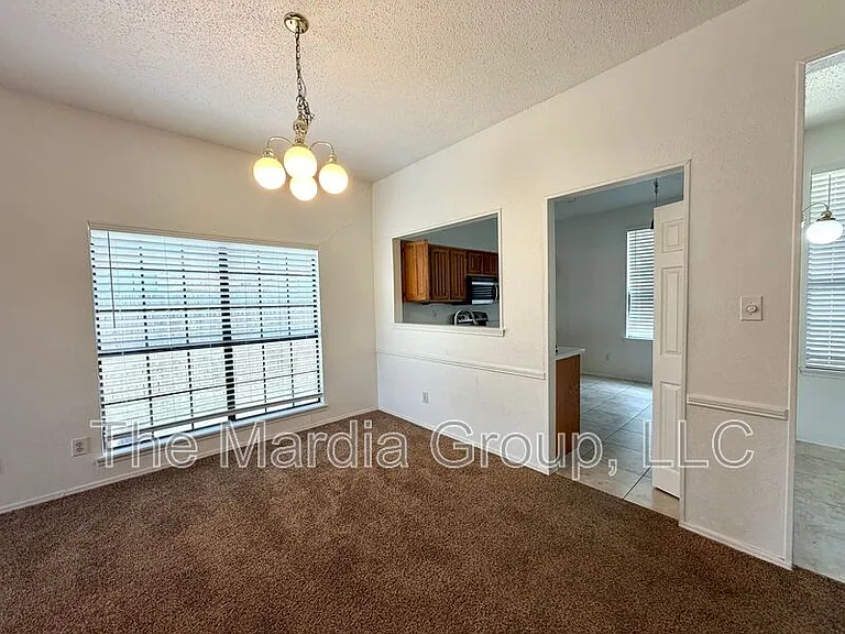 7904 Steppington Dr — Photo 3
