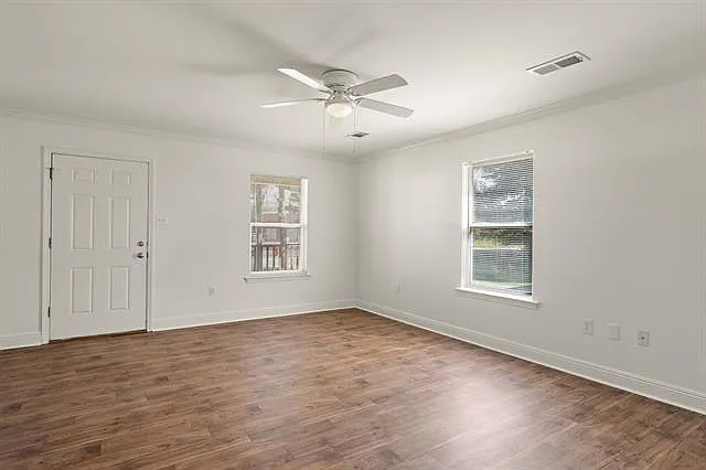 3 bed, 2.0 bath, 1250 sqft, $1,875 — Photo 3