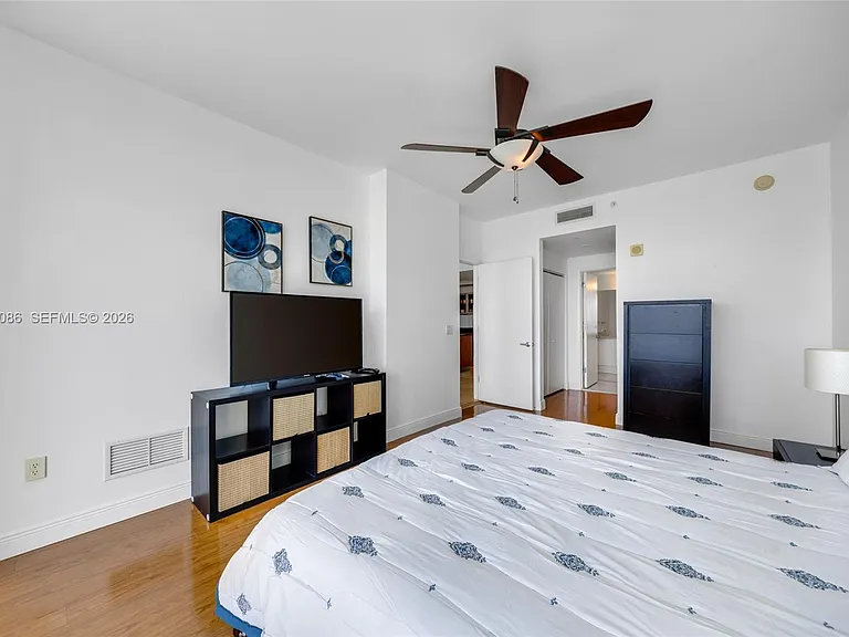 3131 NE 188th St #1910 — Photo 16