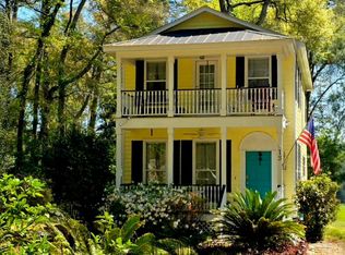 13 Meridian Rd, Beaufort, SC 29907