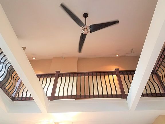 3rd image of 1877 Walker St APT 3