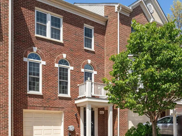 4024 Werthers Ct, Fairfax, VA 22030