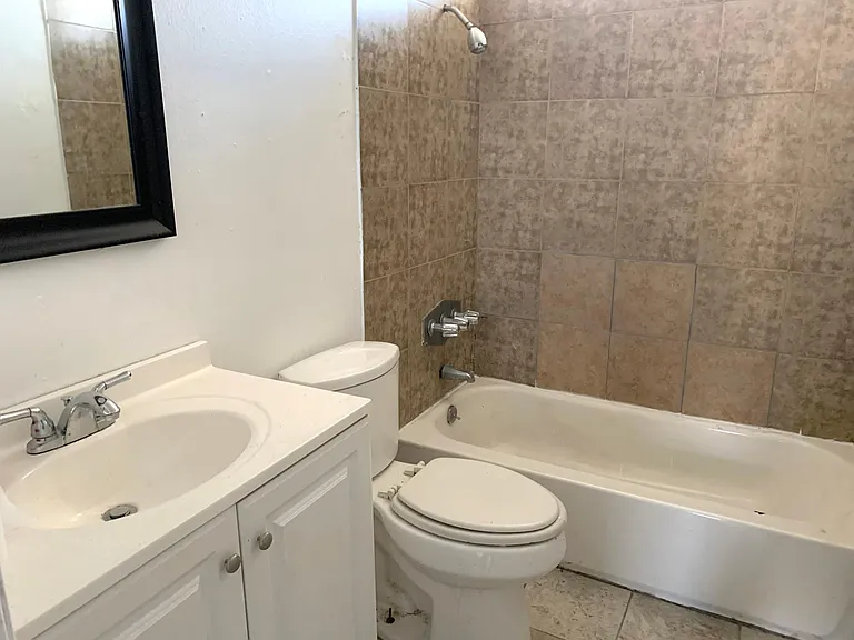 16118 S Ainsworth St #1 — Photo 3
