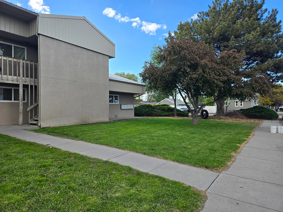 Building Photo - 205 N Birch Ave #15