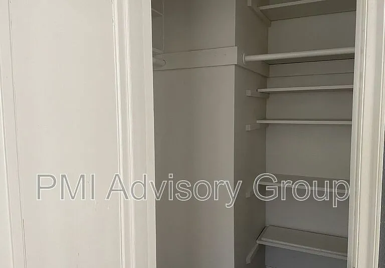 3220 SW Huntoon St #2 — Photo 2