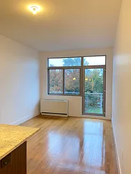 Rented by Chana Ofek, LREB