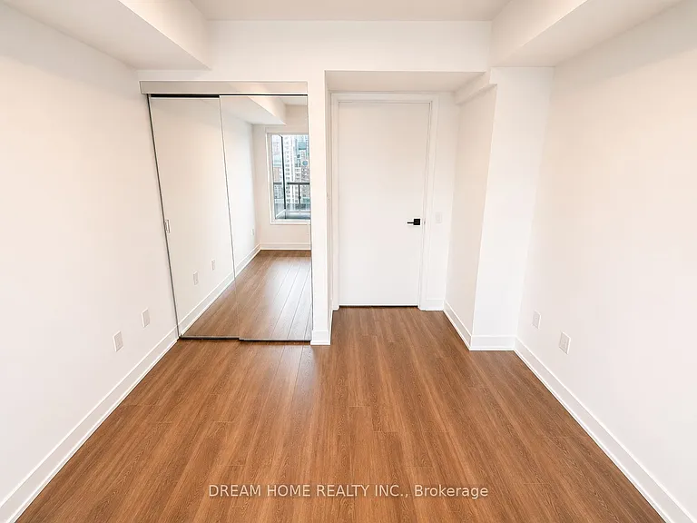 609 Sherbourne St #1602 — Photo 9