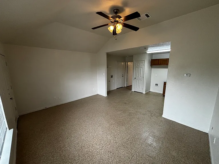904 E Avenue C #A — Photo 10