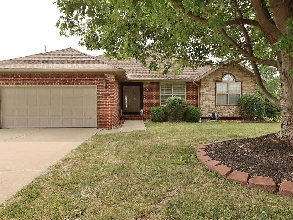 1st image of 3741 N Oak Point Avenue