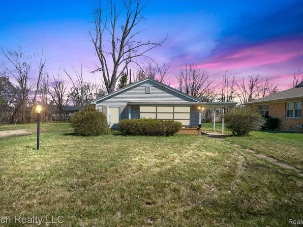 24534 Lathrup Blvd, Southfield, MI 48075