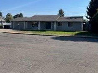 1435 Delrose Ave, Springfield, OR 97477