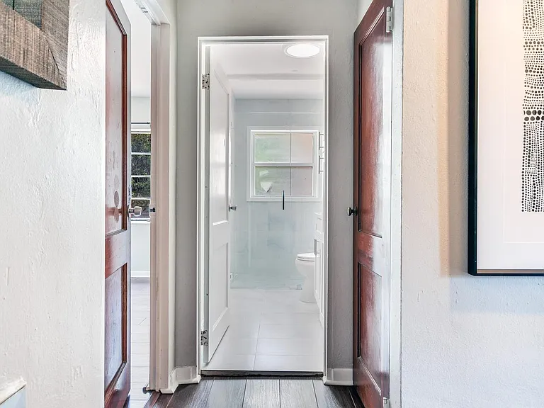 2514 W Gray St — Photo 3