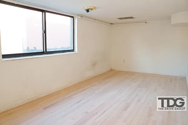 Rented by J Misrahi Realty Corp | media 5