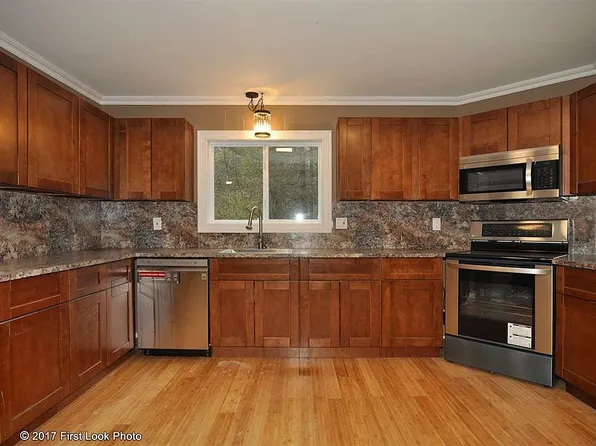 686 Gardner Rd, Exeter, RI 02822