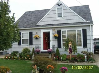 15902 Turney Rd, Maple Heights, OH 44137