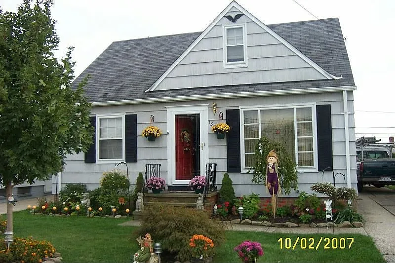 15902 Turney Rd photo 1
