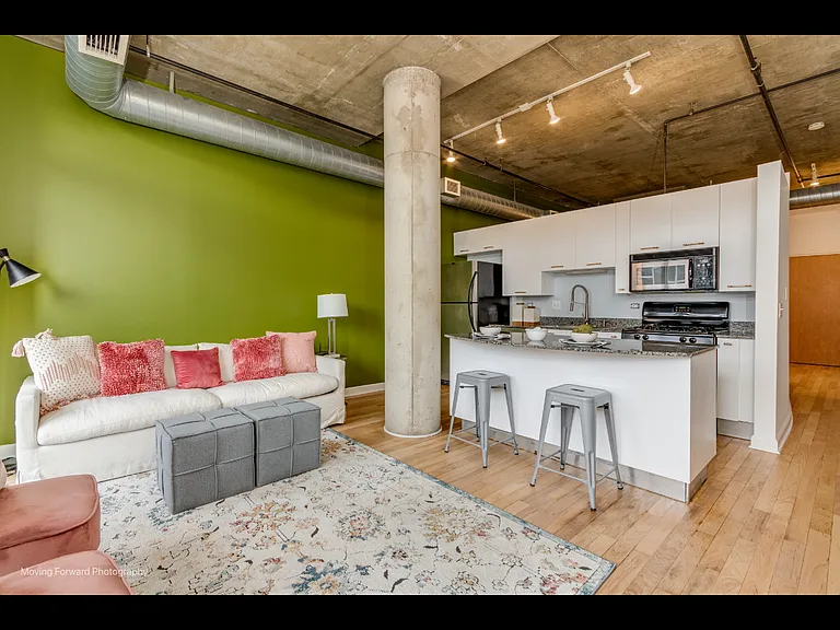 111 S Morgan St — Photo 8