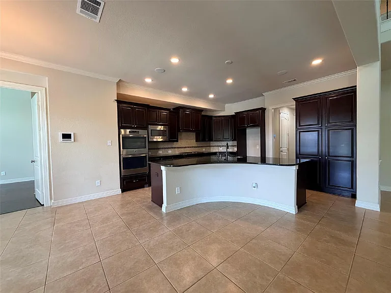 5423 Lachlan Springs Ln — Photo 9
