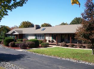 161 J&j Rd, Hamlin, PA 18427