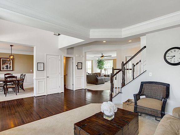 5th image of 42093 Oak Crest Cir