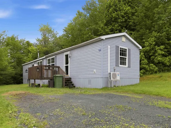 9 Grumpy Ln, Lake Echo, NS B3E 1C5