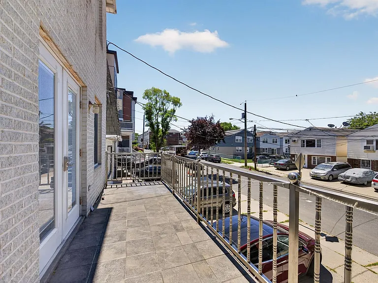 14 Elizabeth St #1 — Photo 22