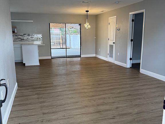 Entrance/Living Room