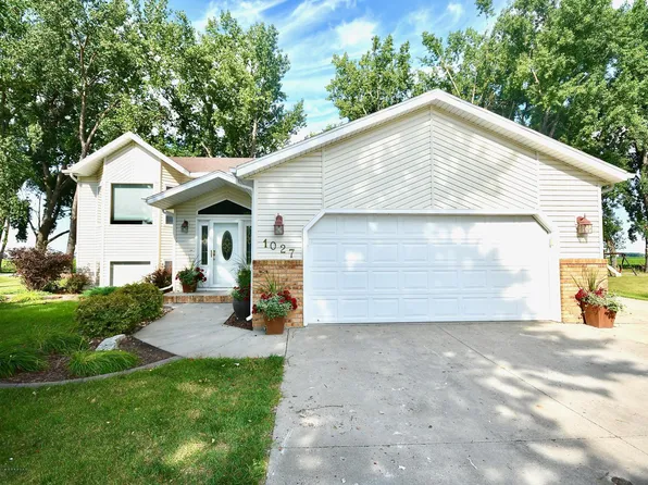 1027 Lyndon Ave S, Glyndon, MN 56547