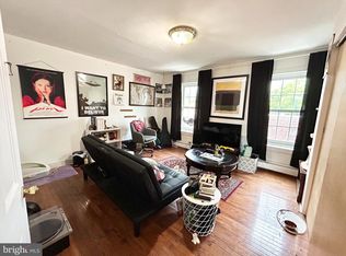 2733 Brown St #3F, Philadelphia, PA 19130