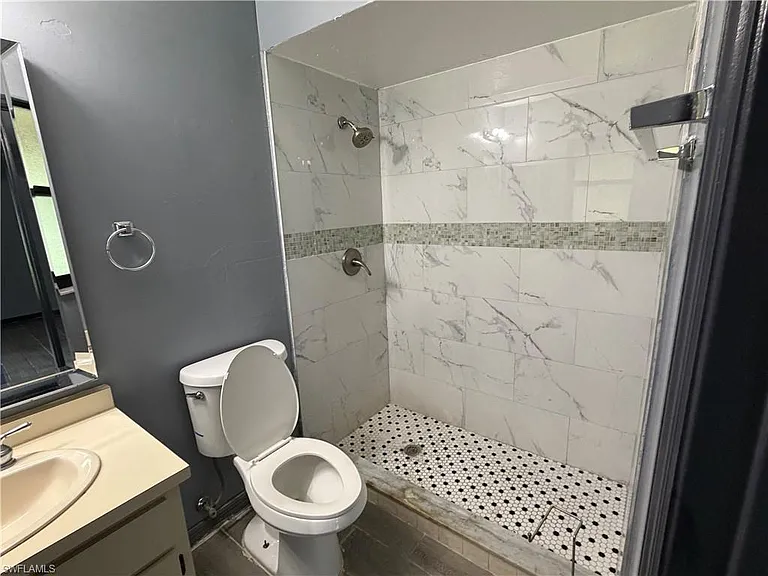 356 Delaware Rd — Photo 16