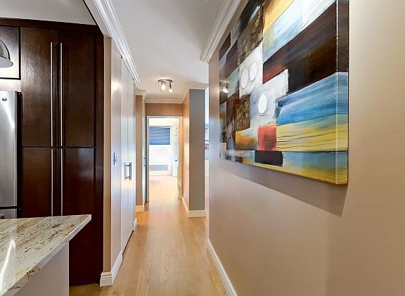 2nd image of 100 W 94th St APT 4C