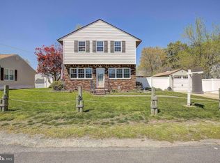 906 Alfred Dr, Pasadena, MD