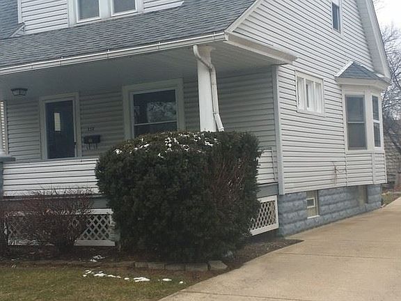 2nd image of 350 Oxford Ave