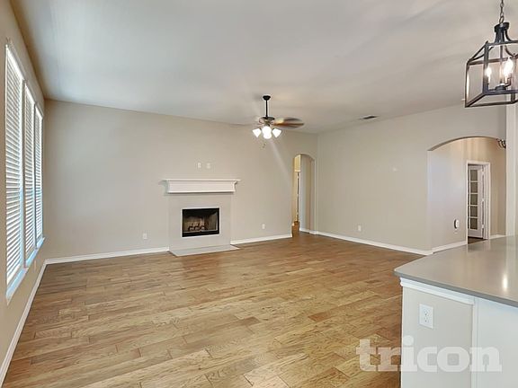 3rd image of 330 Abbott Ln