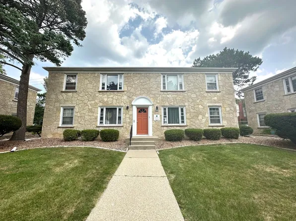 4286 N Wilson Dr, 4286 N Wilson Dr APT 2, Shorewood, WI 53211