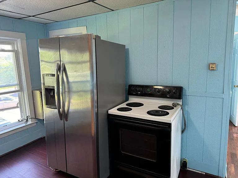 28 Seavey St #4 — Photo 16