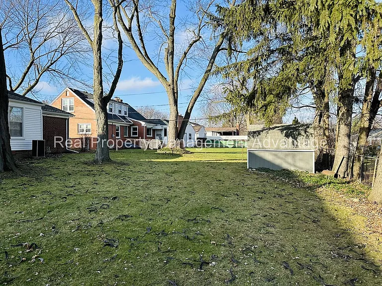 3912 Hillside Dr — Photo 24