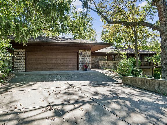 2nd image of 8607 W 93rd Pl