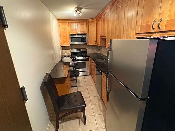 3rd image of 235 Henry Ave Unit 11B