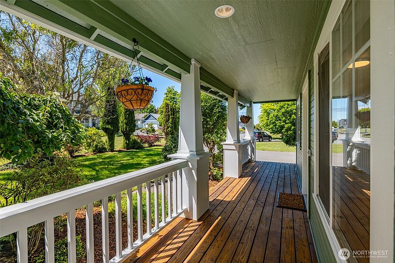 4th image of 2609 C Avenue