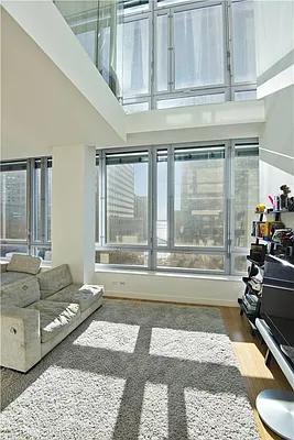Sold by R New York | media 14