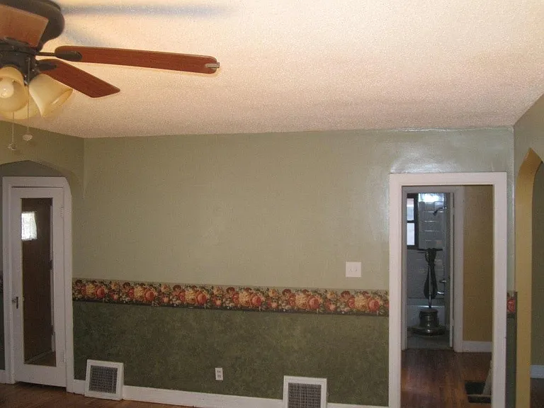 3410 E Clark St — Photo 4