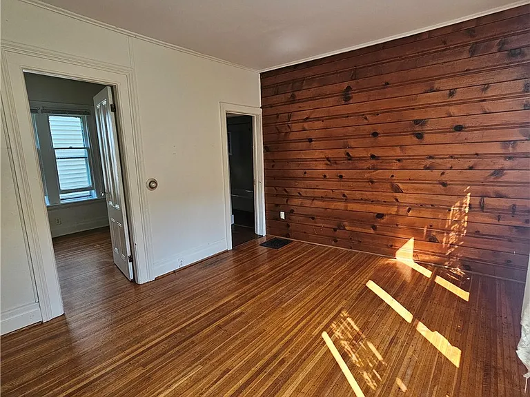 9 Rowley St #3 — Photo 13