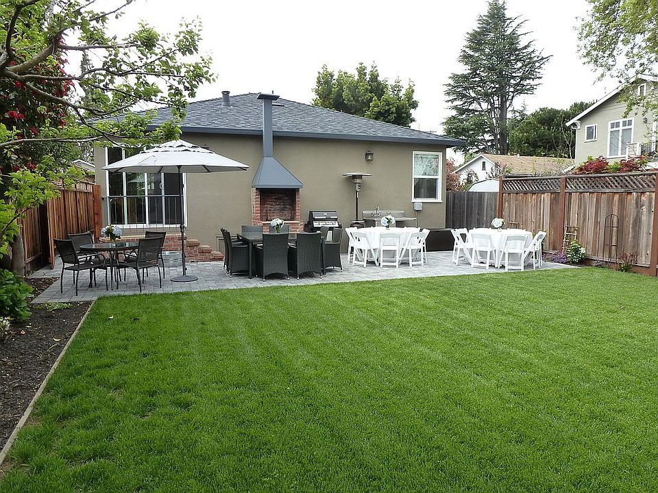2nd image of 1125 Rosewood Ave